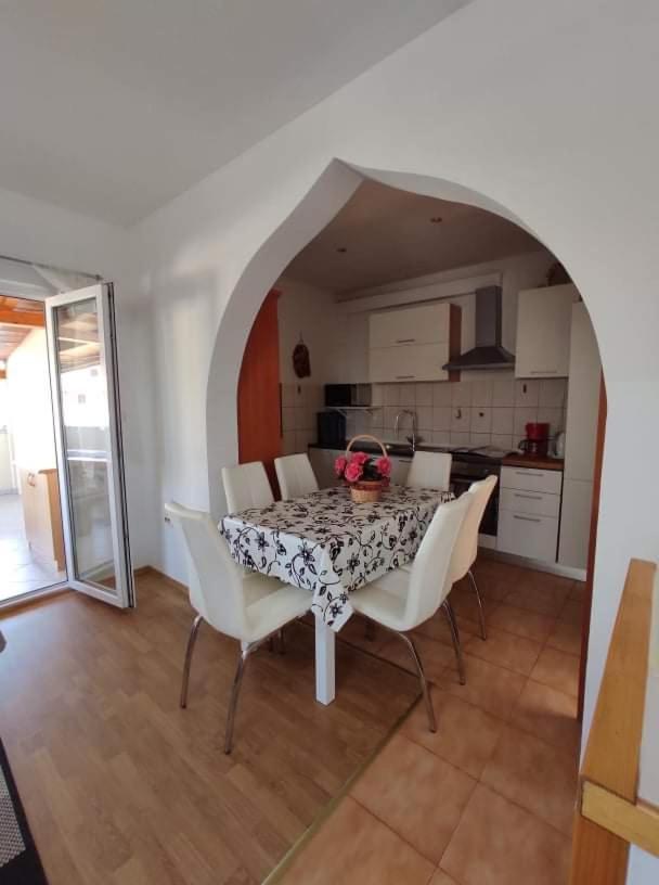 Apartmani Amans Пула Экстерьер фото