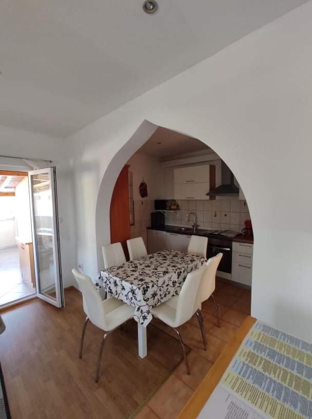 Apartmani Amans Пула Экстерьер фото